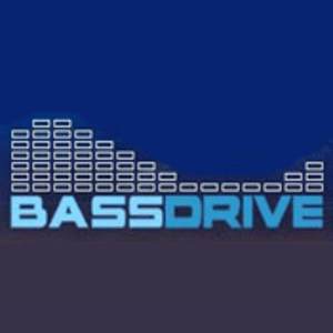 Lyt til BassDrive i appen