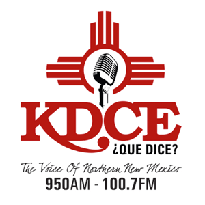 Lyt til KDCE - Que dice 950 AM i appen